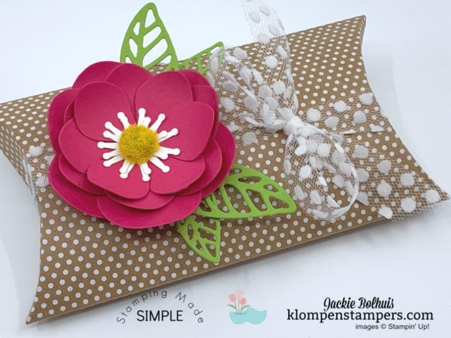 Paper-Flowers-Made-Easy-by-Jackie-Bolhuis