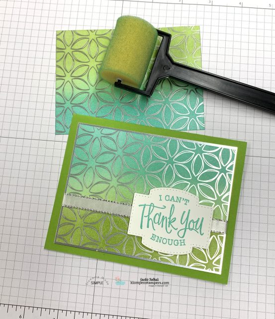 sponging-technique-on-foil-accent-paper-for-beautiful-handmade-card-background