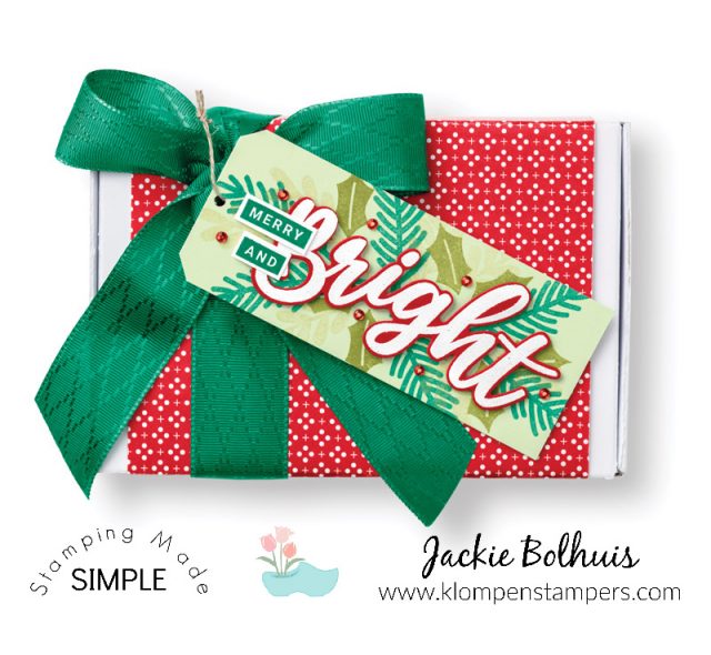 Make your own Christmas cards and small gift boxes to hold gift cards complete with handmade tag.