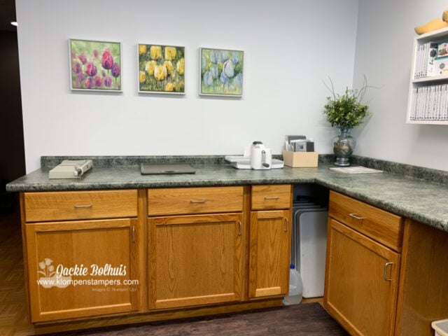 Here-is-my-new-craft-room-complete-with-tulip-pictures