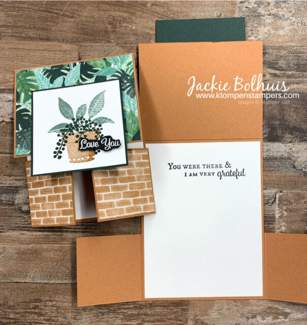 This-is-how-the-double-dutch-door-card-opens